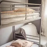 4 Couples *